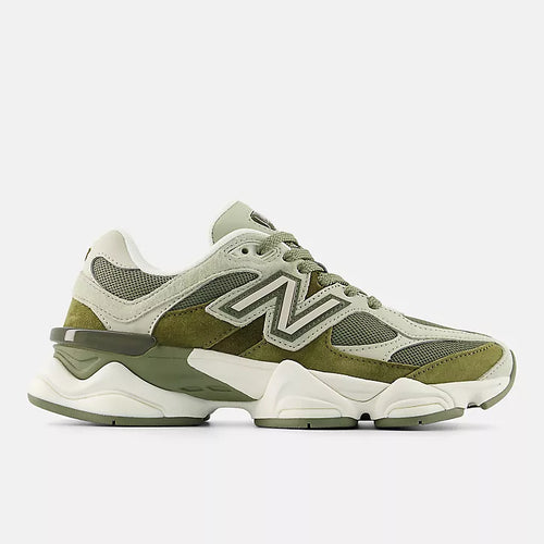 NB 9060 Dark olivine with olivine