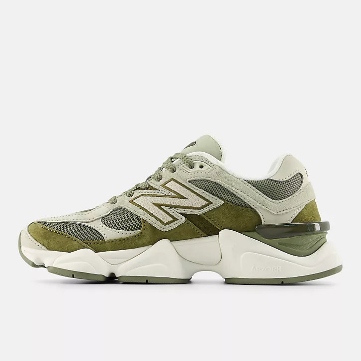 NB 9060 Dark olivine with olivine